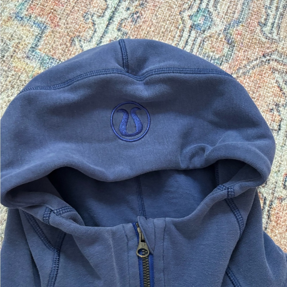 Lululemon Scuba Zip-Up Hoodie - Picture 5 of 7